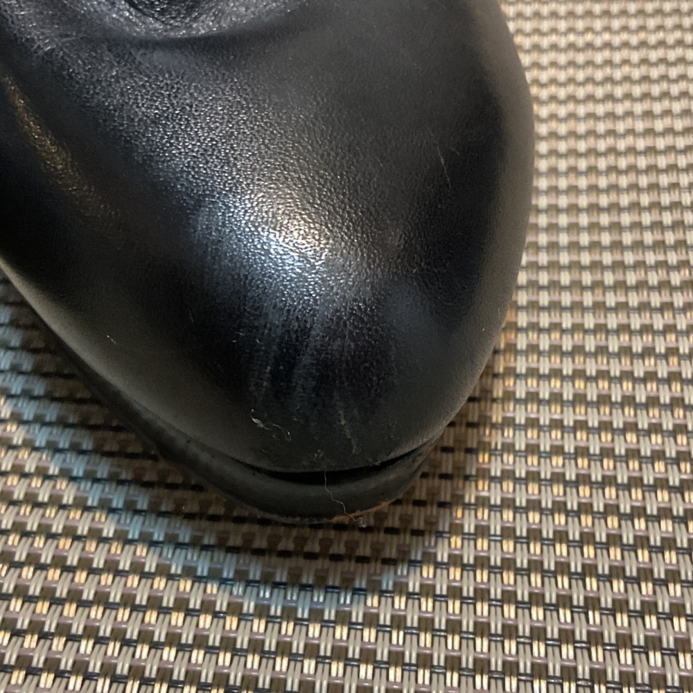 Michael Kors Black Ankle Booties with Gold Accents women’s 71/2 - Picture 3 of 7